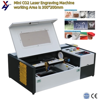 3020 رخيصة 40W 50W CNC ليزر قطع آلة لأوراق الخشب الجلد الأكريليك